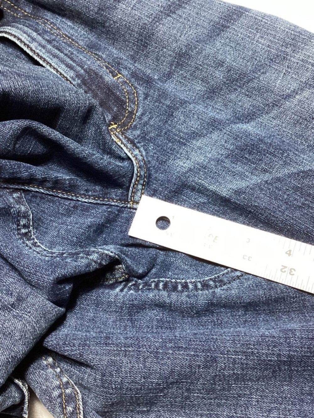 Lee: Men's Extreme Motion Jeans, Straight Taper, Size 38 x 30 - Picture 13 of 14